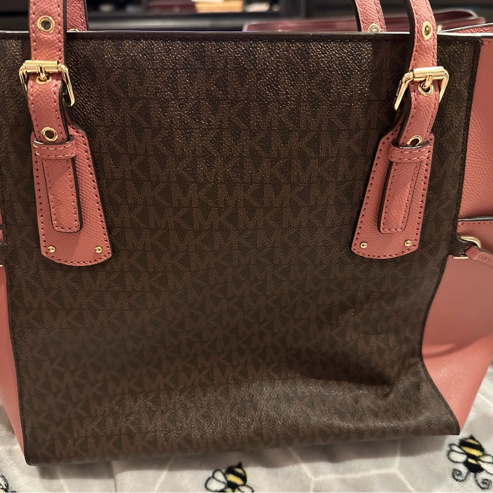 Authentic Michael Kors Purse/ Computer/ Tablet Bag - image 2